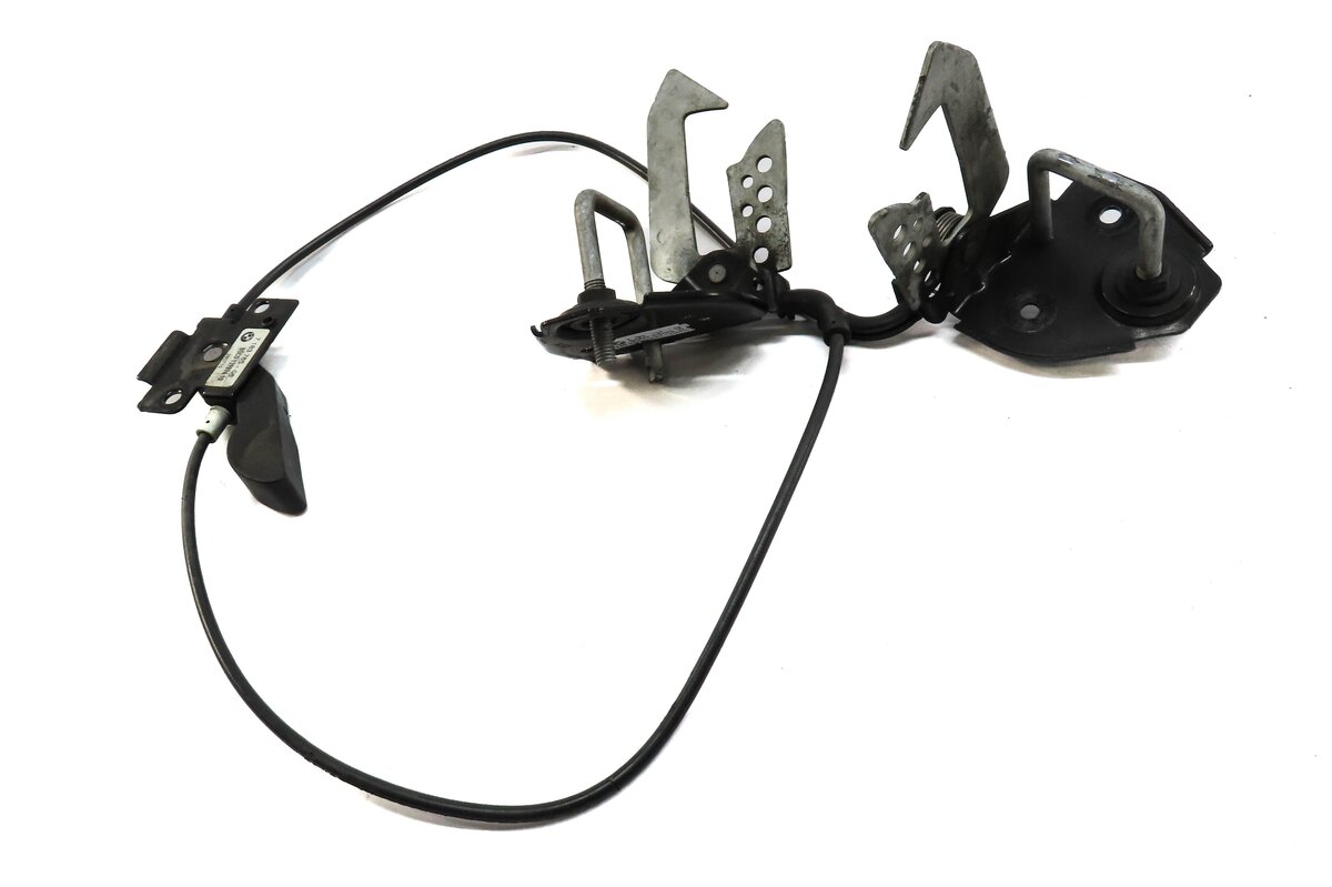 Thumbnail 2: 2011 BMW 535i (F10) FRONT LEFT & RIGHT UPPER HOOD LOCK LATCH SET-2 w/ RELEASE
