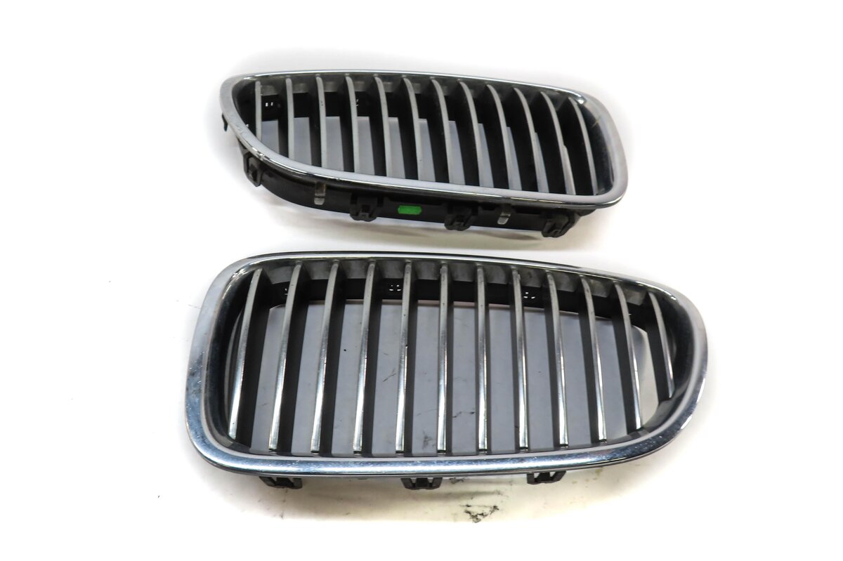 Thumbnail 3: 11-13 BMW 528i 535i 550i (F10) FRONT LEFT & RIGHT HOOD VENT GRILLE SET (CHROME)