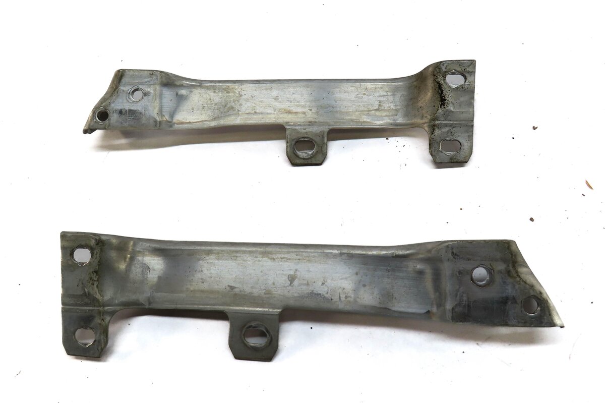 Thumbnail 3: 2011 BMW 535i (F10) FRONT LEFT & RIGHT BUMPER SUPPORT BRACKET SET-2
