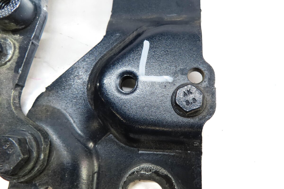 Thumbnail 4: 2011 BMW 5-SERIES (F10) FRONT LEFT & RIGHT HOOD HINGE SET (IMPERIAL BLUE A89)
