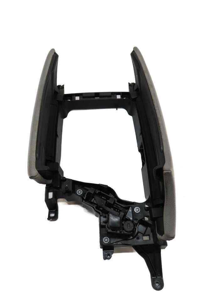 Thumbnail 6: 2011 BMW 528i 535i 550i (F10) FRONT CENTER CONSOLE ARM REST LID (GRAY LEATHER)