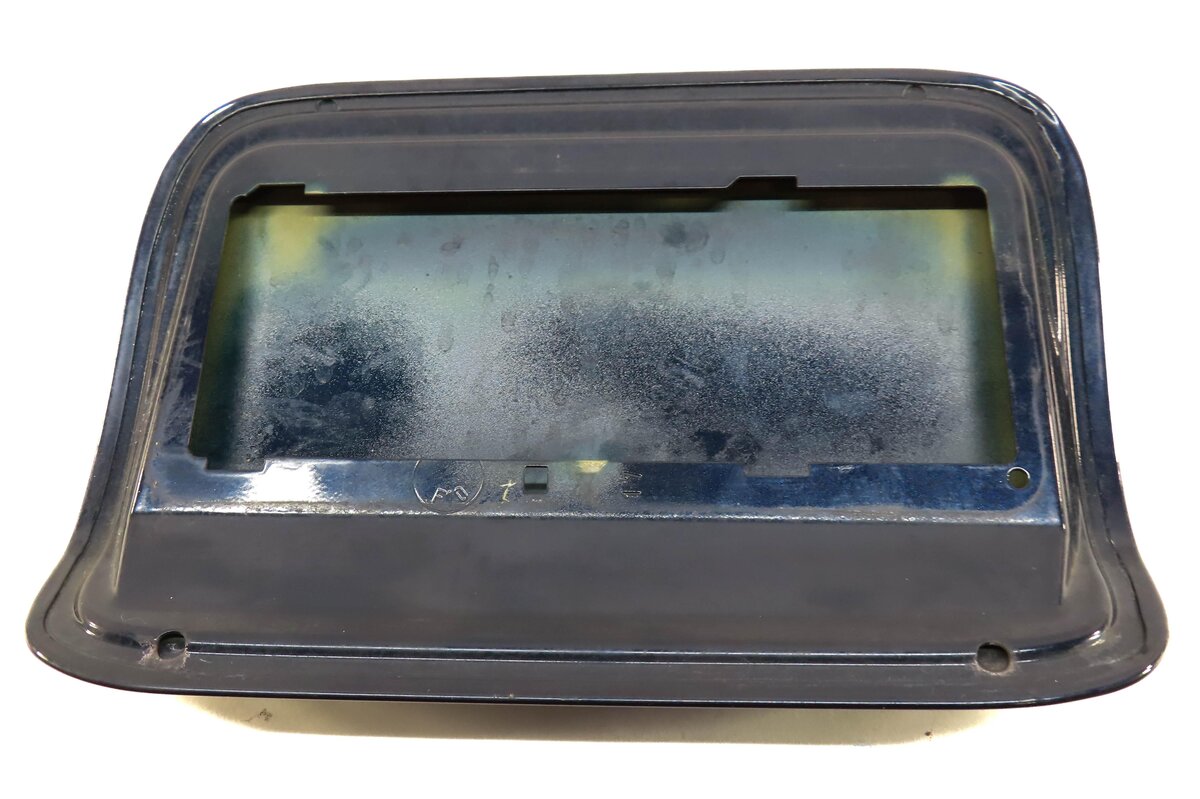 Thumbnail 4: 11-16 BMW 528i 535i 550i M5 (F10) GAS FILLER FUEL TANK DOOR (IMPERIAL BLUE A89)