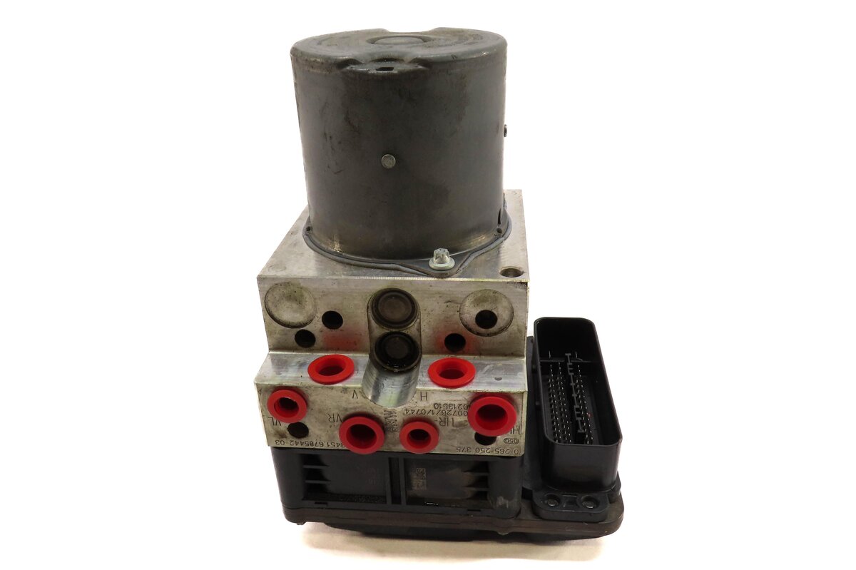 Thumbnail 2: 11-12 BMW 528i 535i 550i 640i 650i (F06 F10) RWD - DSC ABS BRAKE PUMP w/ MODULE