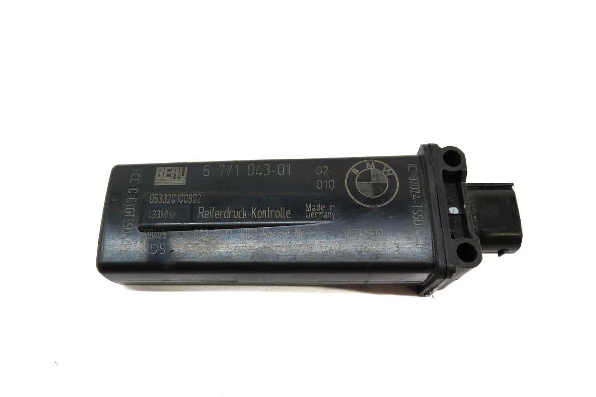 Thumbnail 2: 2011 BMW 535i (F10) TPMS TIRE AIR PRESSURE SENSOR ANTENNA MODULE