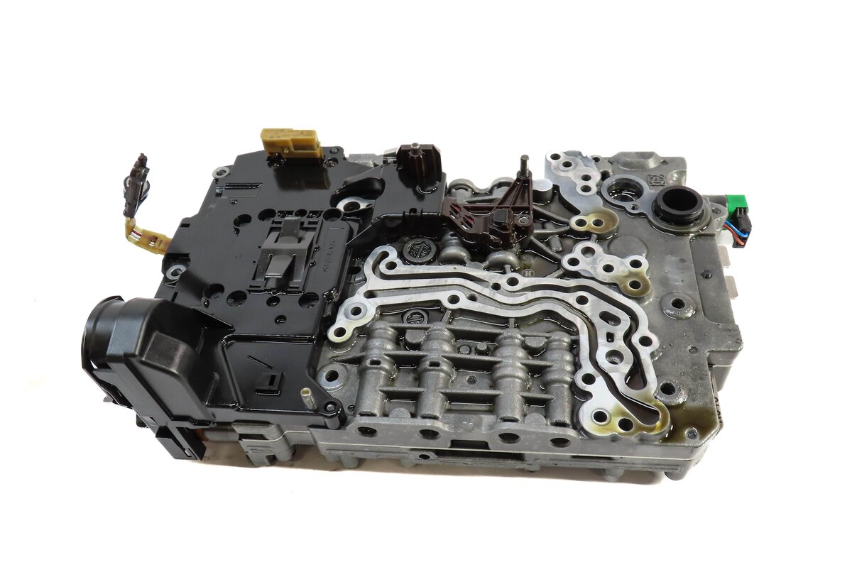Thumbnail 2: 10-11 BMW 535i 535iGT (F07 F10) 3.0L - 8HP-45 AUTOMATIC TRANSMISSION VALVE BODY