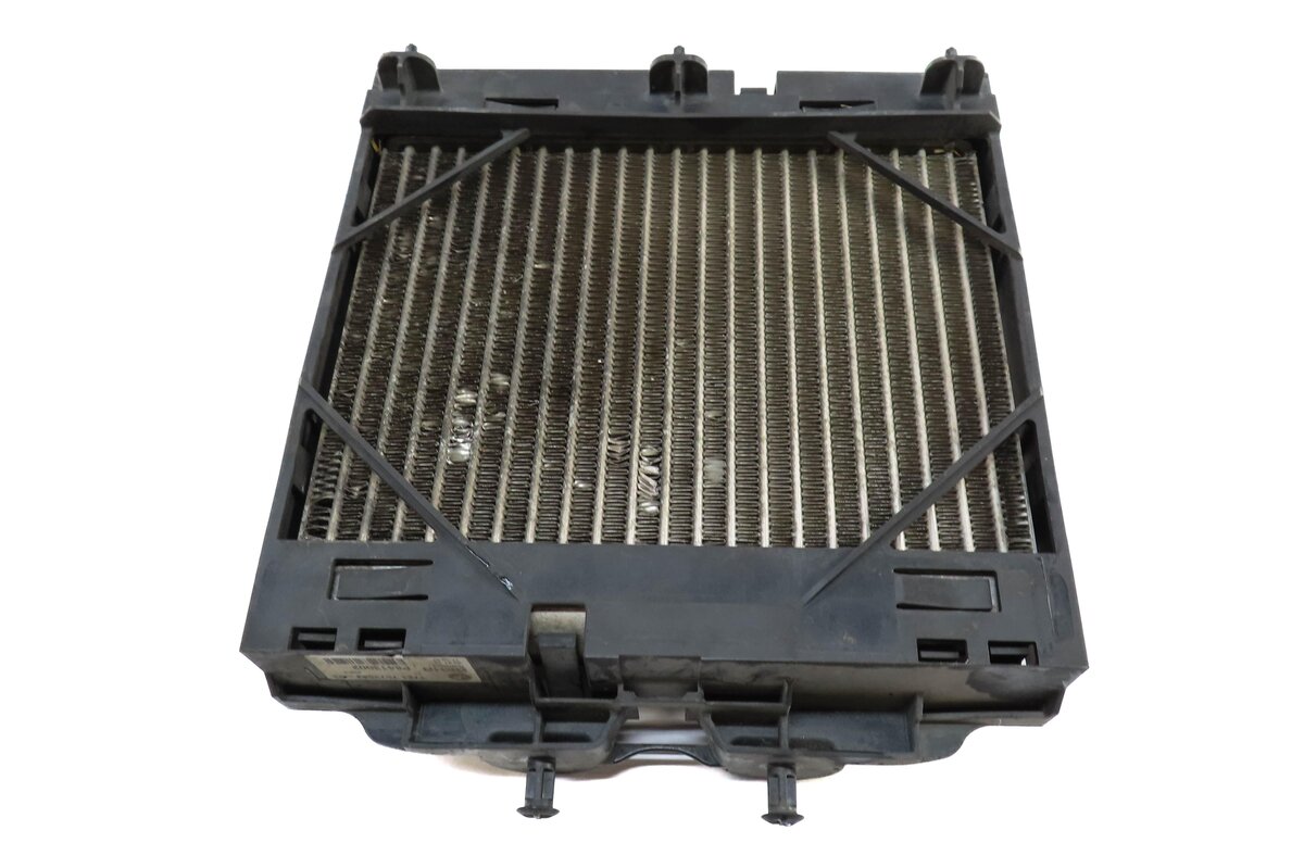 Thumbnail 4: 2011 BMW 535i (F10) 3.0L N55 TURBO ENGINE OIL COOLER RADIATOR w/ BRACKET