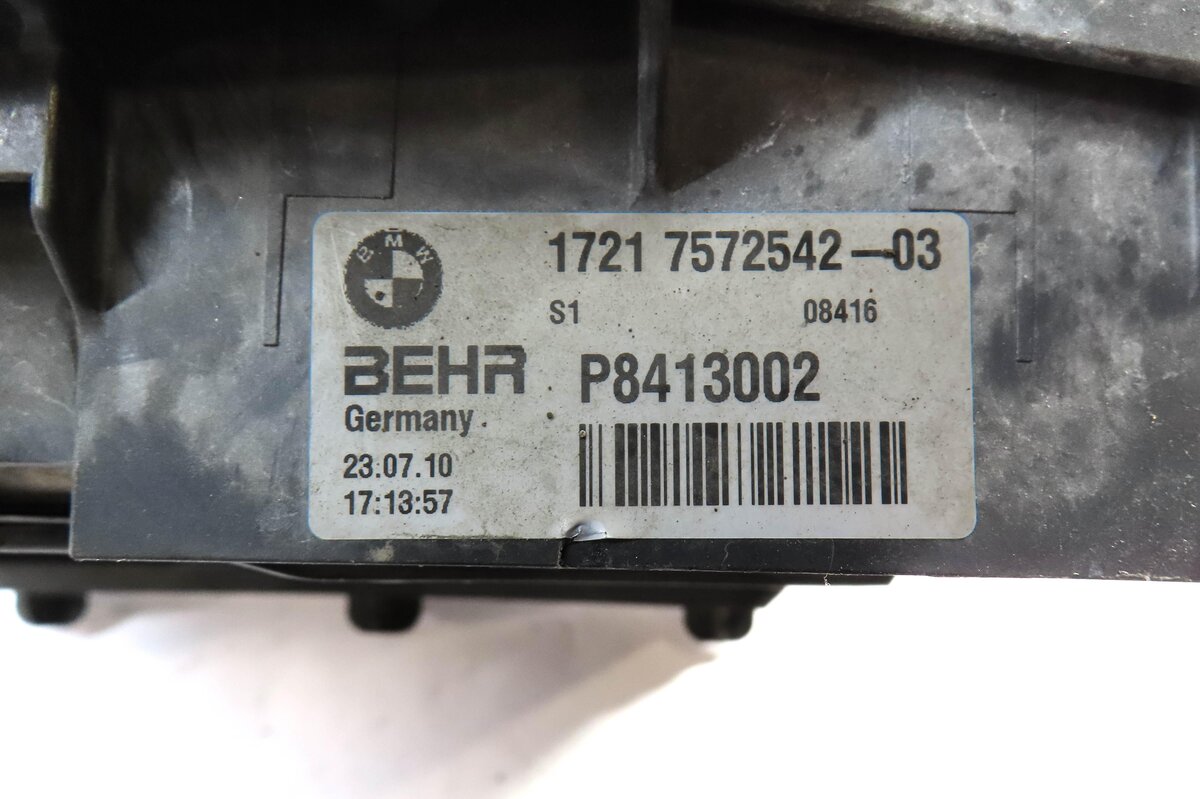 Thumbnail 5: 2011 BMW 535i (F10) 3.0L N55 TURBO ENGINE OIL COOLER RADIATOR w/ BRACKET