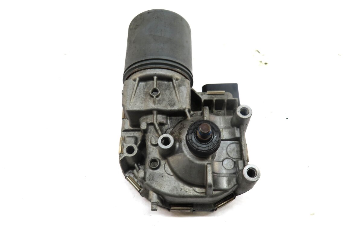 Thumbnail 3: 2011-2017 BMW X3 (F25) FRONT WINDOW GLASS WINDSHEILD WIPER MOTOR