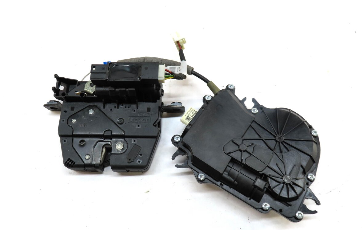 Thumbnail 2: 2011 BMW X3 (F25) TRUNK LOCK LATCH ACTUATOR w/ SOFT CLOSE MOTOR & CABLE SET