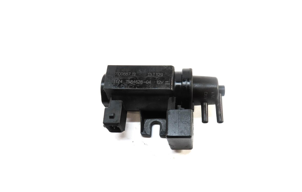 Thumbnail 2: 2011 BMW X3 (F25) TURBO CHARGER PRESSURE CONVERTER BOOST CONTROL SOLENOID