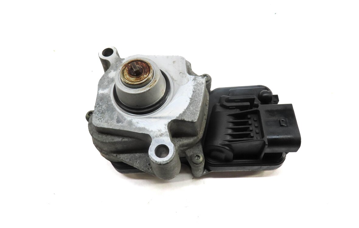 Thumbnail 2: 10-19 BMW 2 3 4 5 6 7 X3 X4 X5 X6 (F10 F15 F16 F22 F30 F32) TRANSFER CASE MOTOR