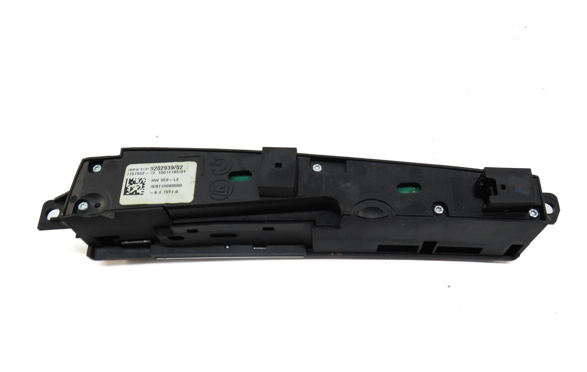 Thumbnail 7: 2011 BMW X3 (F25) FRONT CENTER CONSOLE TRACTION CONTROL SWITCH BUTTON PANEL