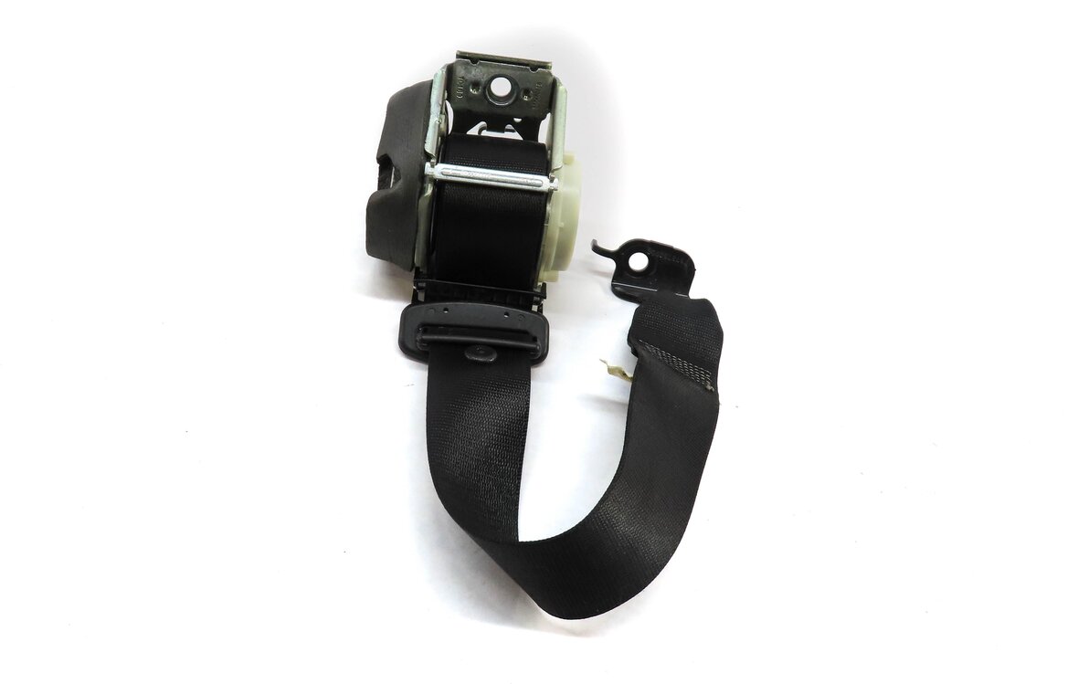 Thumbnail 2: 2011 BMW X3 (F25) REAR RIGHT SEATBELT RETRACTOR (BLACK) 7266552
