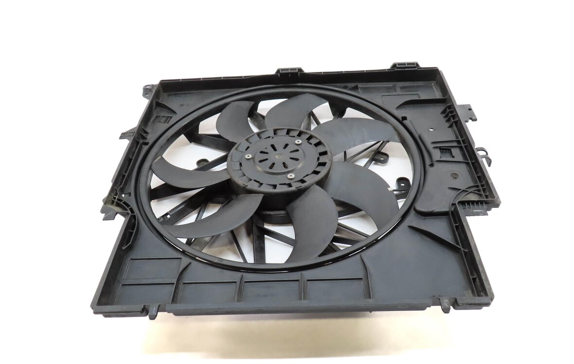 Thumbnail 2: 11-18 BMW X3 X4 (F25 F26) 3.0L N55 TURBO ENGINE 600 WATT RADIATOR COOLING FAN