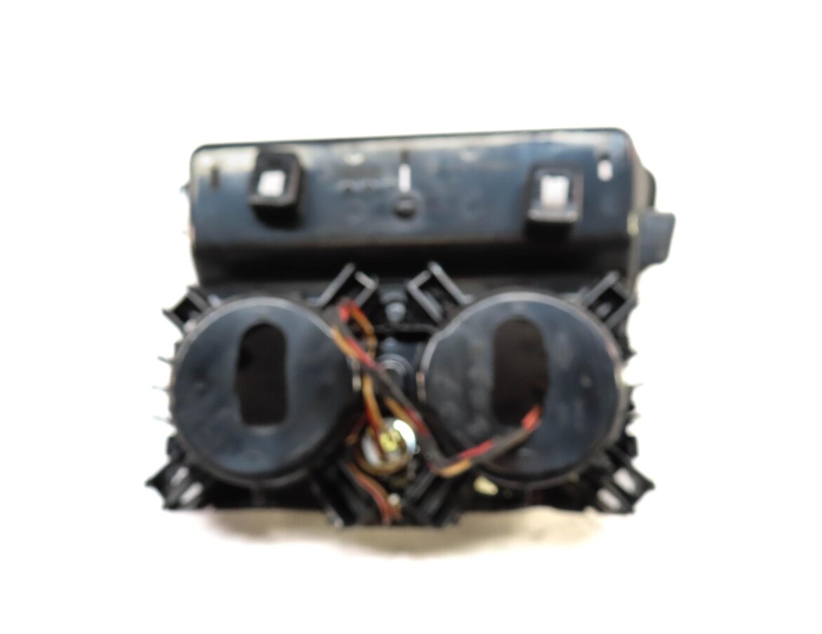 Thumbnail 4: 2011 BMW X3 (F25) FRONT CENTER CONSOLE DOUBLE DUAL CUP HOLDER