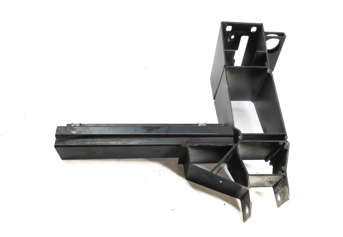 Thumbnail 8: 2011 BMW X3 (F25) RADIATOR LEFT & RIGHT SUPPORT MOUNT BRACKET SET OF 2