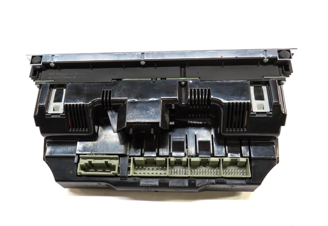 Thumbnail 3: 2012 AUDI Q7 (4L) FRONT HEATER A/C TEMPERATURE CLIMATE CONTROL w/ HEATED SEAT
