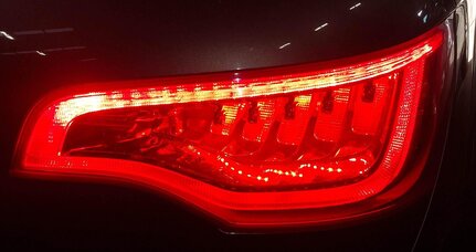 Thumbnail 2: 2010-2015 AUDI Q7 (4L) RIGHT PASSENGER REAR TAILLIGHT BRAKE LIGHT LAMP (LED)