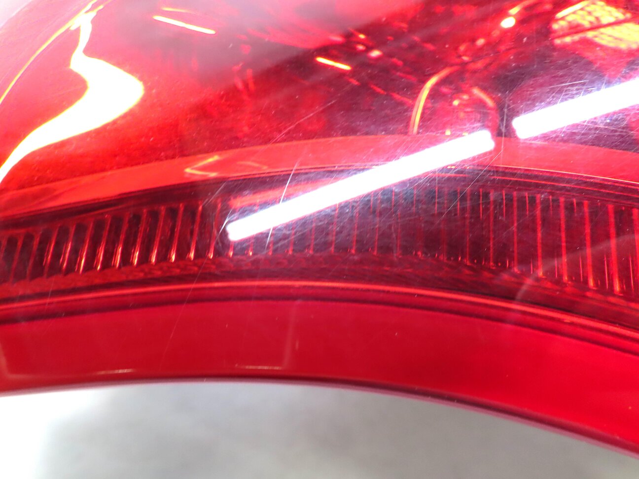 Thumbnail 7: 2010-2015 AUDI Q7 (4L) RIGHT PASSENGER REAR TAILLIGHT BRAKE LIGHT LAMP (LED)