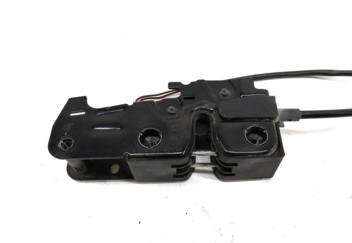 Thumbnail 3: 2012 AUDI Q7 (4L) FRONT LOWER HOOD LOCK LATCH STRIKER PLATE w/ CABLE