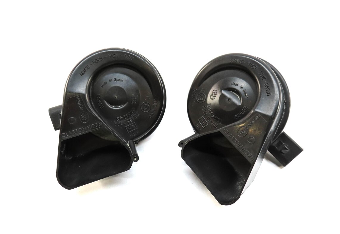Thumbnail 2: 2007-2015 AUDI Q7 R8 (4L 4S) HIGH & LOW TONE HORN SET-2