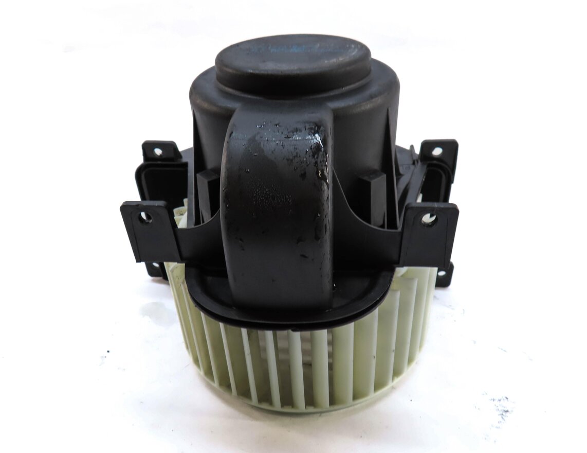 Thumbnail 4: 2011-2015 AUDI Q7 (4L) FRONT HVAC HEATER A/C BLOWER FAN MOTOR