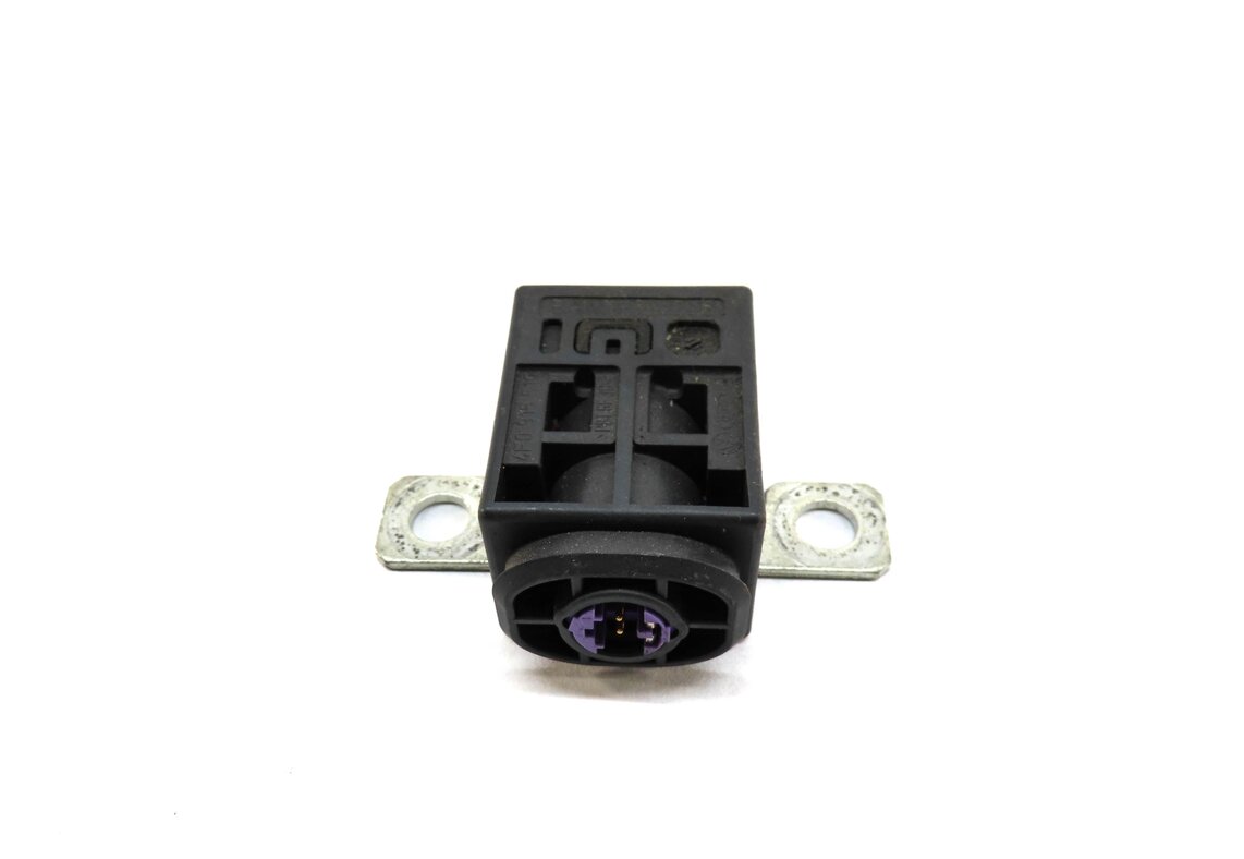 Thumbnail 2: 2012 AUDI Q7 (4L) BATTERY OVERLOAD PROTECTION SWITCH