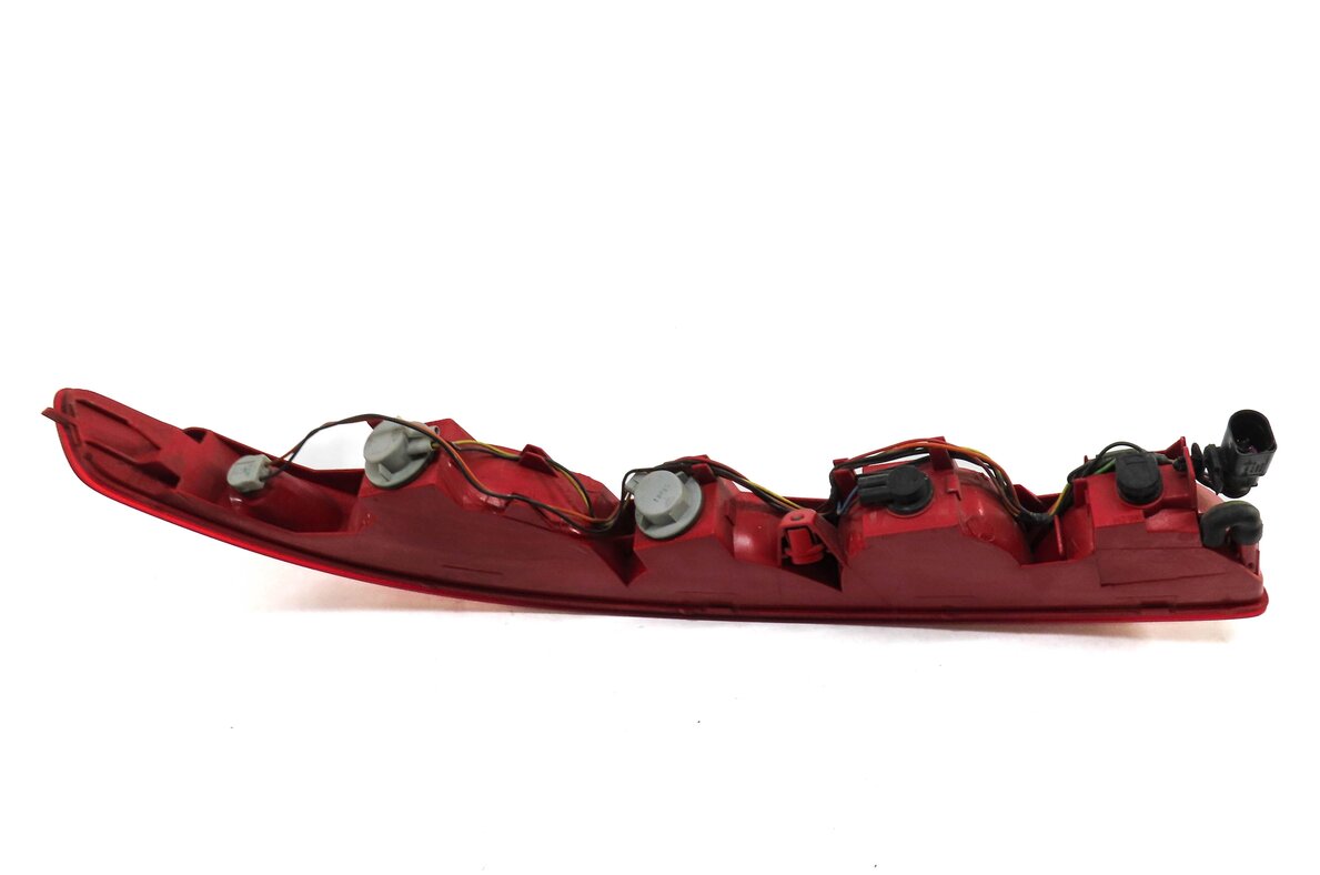 Thumbnail 4: 2007-2015 AUDI Q7 (4L) RIGHT PASSENGER REAR BUMPER LOWER TAILLIGHT LIGHT LAMP