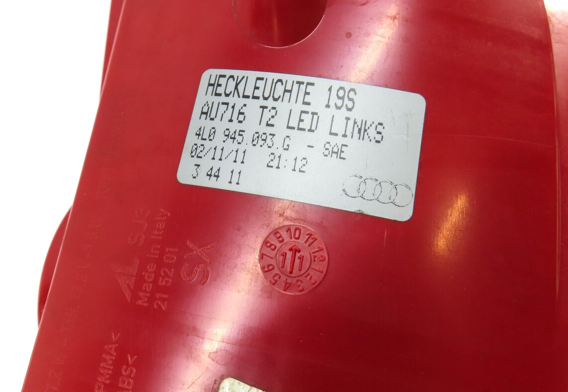Thumbnail 5: 2010-2015 AUDI Q7 (4L) LEFT DRIVER REAR TAILLIGHT BRAKE LIGHT LAMP (LED)