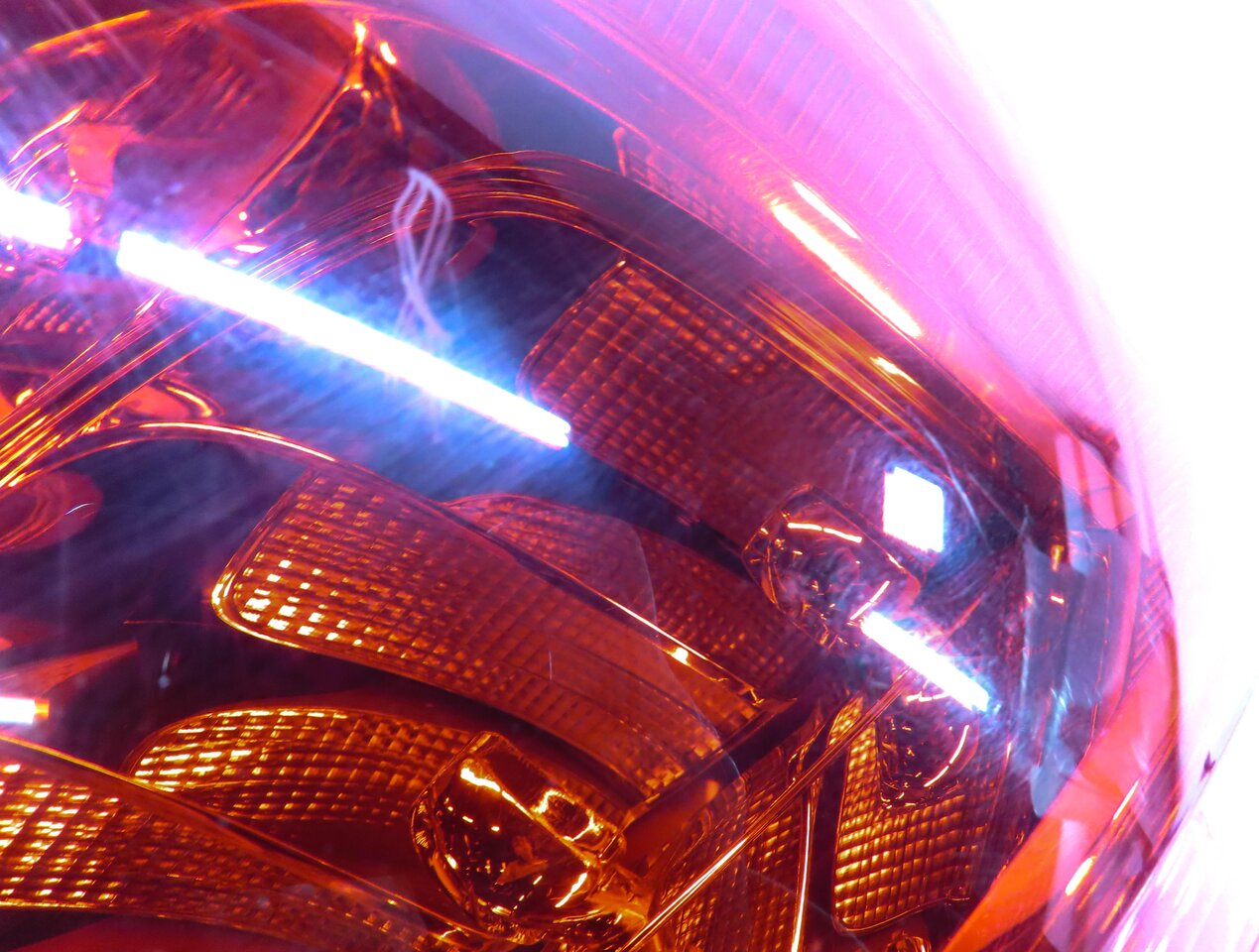 Thumbnail 6: 2010-2015 AUDI Q7 (4L) LEFT DRIVER REAR TAILLIGHT BRAKE LIGHT LAMP (LED)