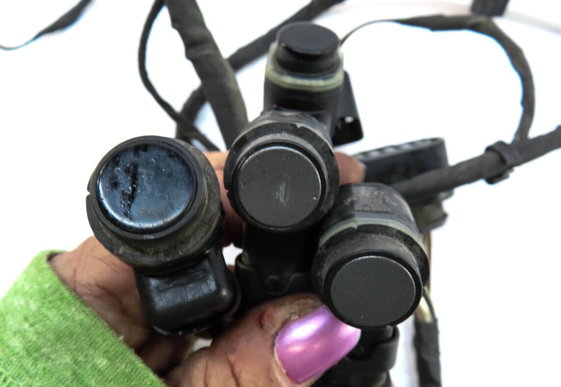 Thumbnail 3: 2012 AUDI Q7 (4L) FRONT PDC PARK DISTANCE SENSOR SET w/ HARNESS (GRAPHITE GRAY)