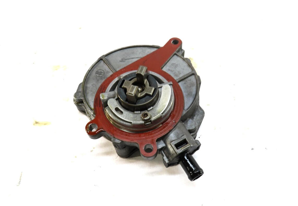 Thumbnail 1: 2012 AUDI Q7 (4L) 3.0L CJWB SUPERCHARGED ENGINE BRAKE VACUUM PUMP