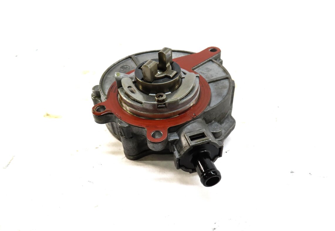 Thumbnail 2: 2012 AUDI Q7 (4L) 3.0L CJWB SUPERCHARGED ENGINE BRAKE VACUUM PUMP