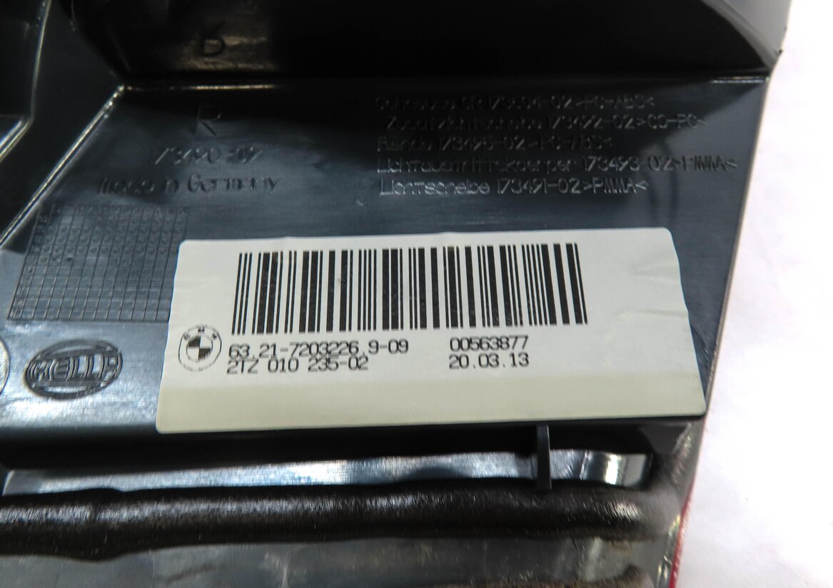 Thumbnail 11: 11-13 BMW 528i 535i 550i M5 (F10) RIGHT REAR INNER TRUNK TAILLIGHT LIGHT LAMP