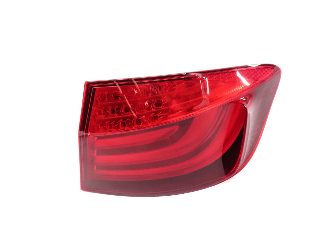 Thumbnail 2: 2011-2013 BMW 5 M5 SERIES F10 RIGHT PASSENGER OUTER TAILLIGHT BRAKE LIGHT LAMP