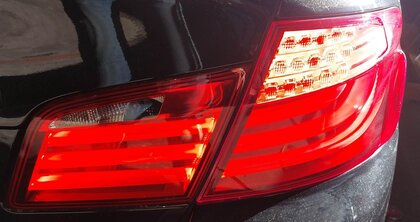 Thumbnail 5: 2011-2013 BMW 5 M5 SERIES F10 RIGHT PASSENGER OUTER TAILLIGHT BRAKE LIGHT LAMP