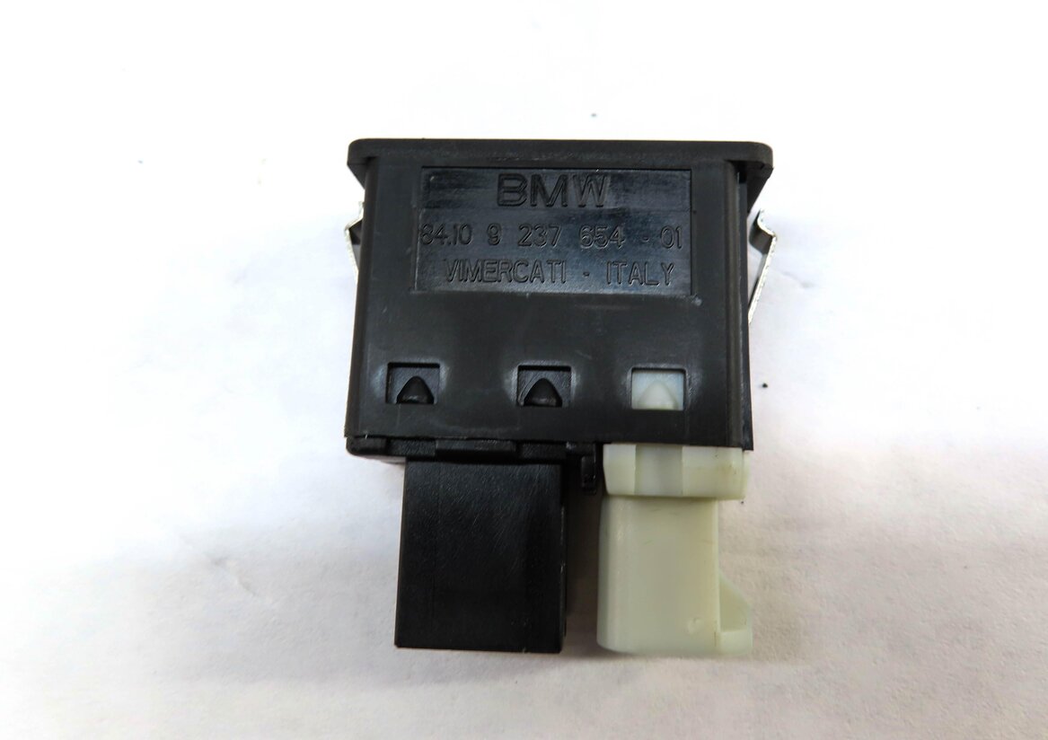 Thumbnail 5: 2013 BMW M5 (F10) RADIO STEREO AUX AUDIO INPUT JACK w/ USB 9237654