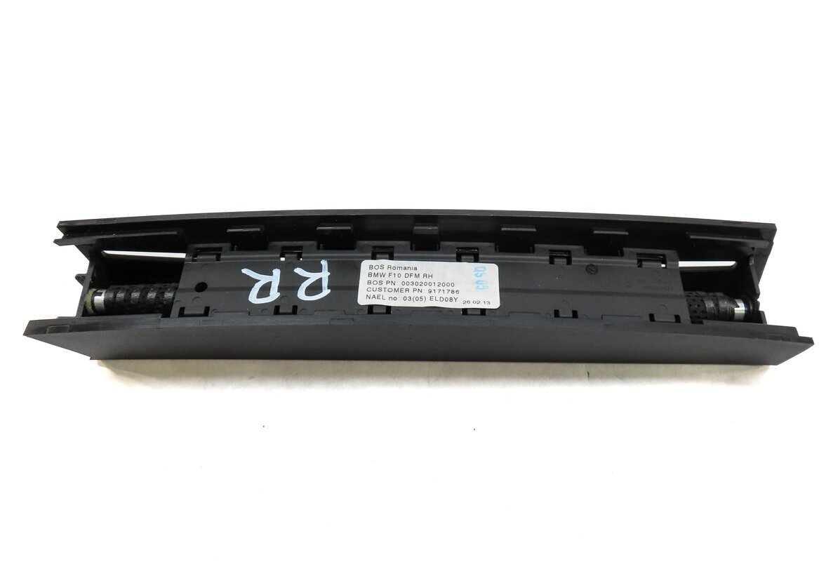 Thumbnail 3: 11-16 BMW 528i 535i 550i M5 ///M (F10) RIGHT REAR DOOR VENT WINDOW PRIVACY SHADE