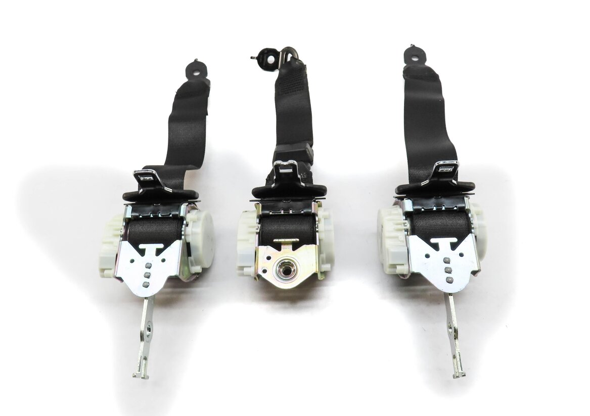 Thumbnail 4: 2013 BMW M5 (F10) REAR LEFT RIGHT CENTER SEATBELT RETRACTOR SET OF 3 (BLACK)