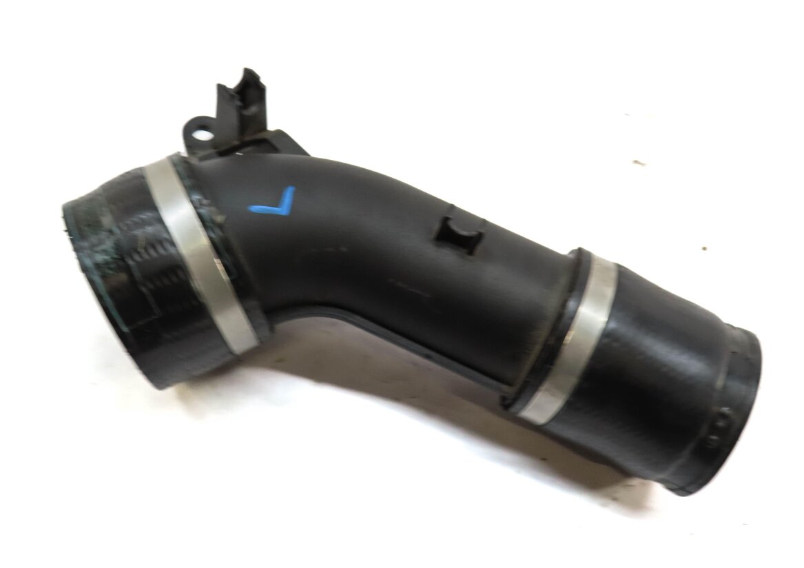 2013 BMW M5 (F10) 4.4L S63T ENGINE AIR INTAKE TUBE PIPE (LEFT SIDE) 7843222