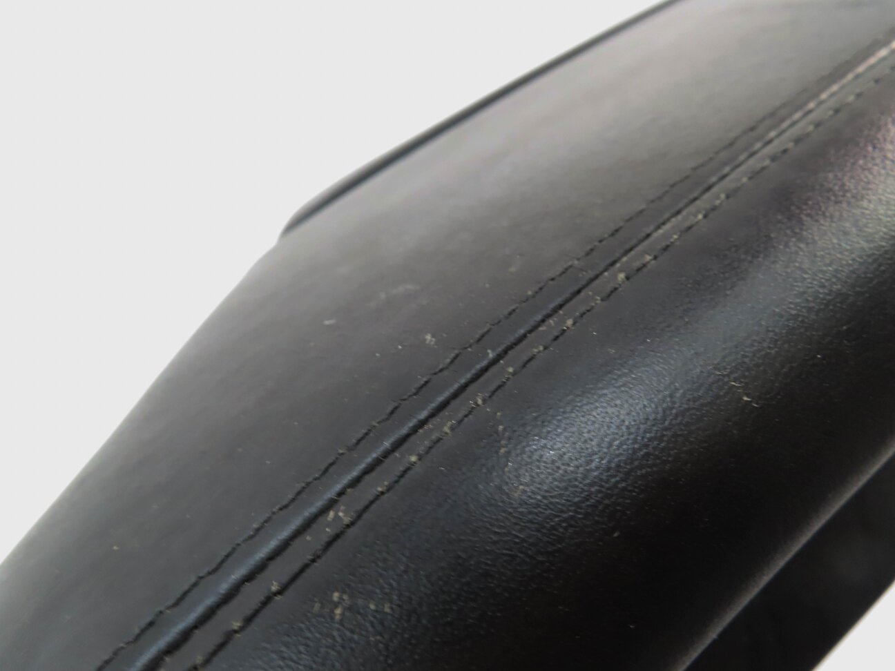 Thumbnail 7: 12-16 BMW M5 (F10) FRONT CENTER CONSOLE ARM REST ARMREST LID (BLACK LEATHER)