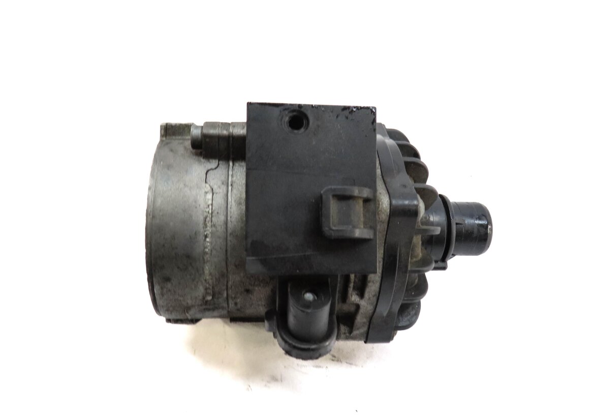 Thumbnail 3: 2012-2019 BMW M5 M6 ///M (F06 F10 F12 F13) 4.4L S63T ENGINE AUXILIARY WATER PUMP