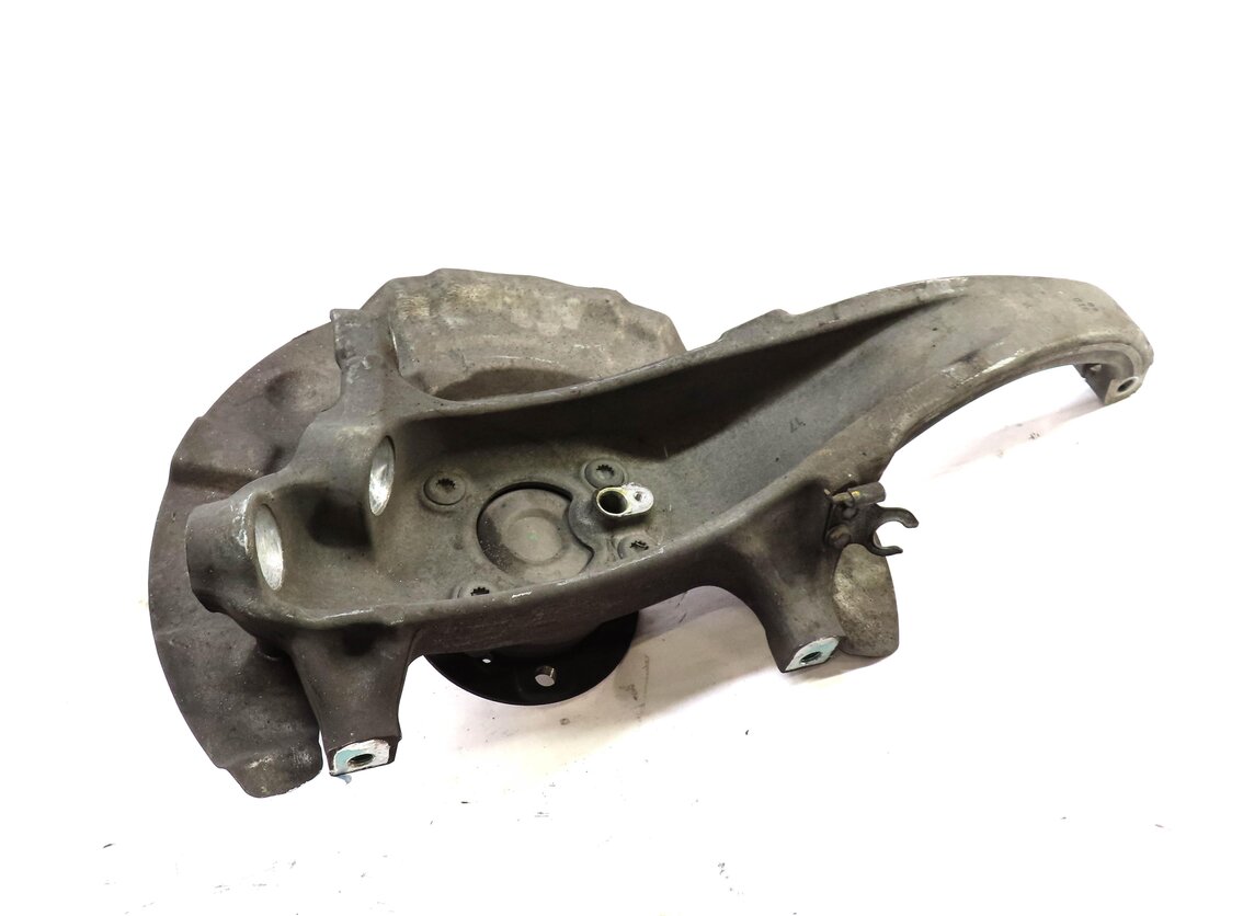 2012-2019 BMW M5 M6 ///M (F06 F10 F12 F13) RIGHT FRONT PASSENGER SPINDLE KNUCKLE