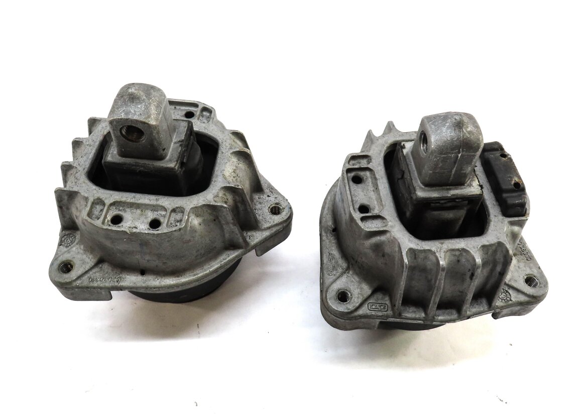 Thumbnail 3: 2013 BMW M5 (F10) 4.4L S63T ENGINE LEFT & RIGHT MOUNT SET OF 2 6851263 6851264