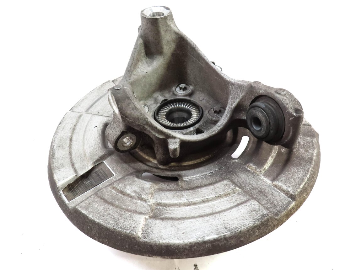 Thumbnail 2: 2012-2019 BMW M5 M6 ///M (F06 F10) RIGHT PASSENGER REAR SPINDLE KNUCKLE HUB