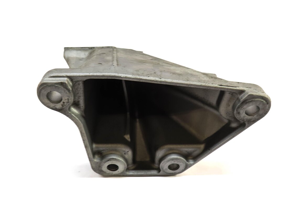 Thumbnail 4: 2013 BMW M5 (F10) 4.4L S63T ENGINE LEFT & RIGHT MOTOR MOUNT BRACKETS SET OF 2