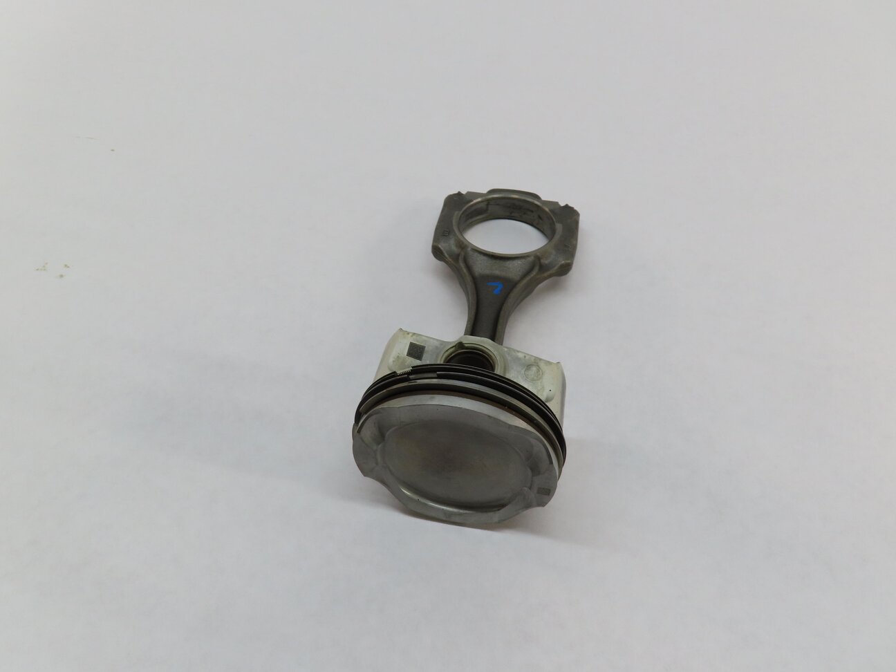 13-19 BMW M5 M6 X5M X6M ///M (F06 F10 F12 F13 F85 F86) 4.4L S63 - PISTON w/ ROD