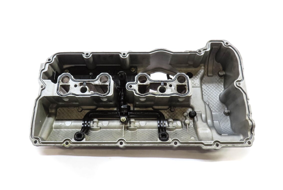 Thumbnail 4: 13-19 BMW 5 6 7 M5 M6 X5 X6 (F01 F06 F10 E70 E71) 4.4L N63 S63 LEFT VALVE COVER