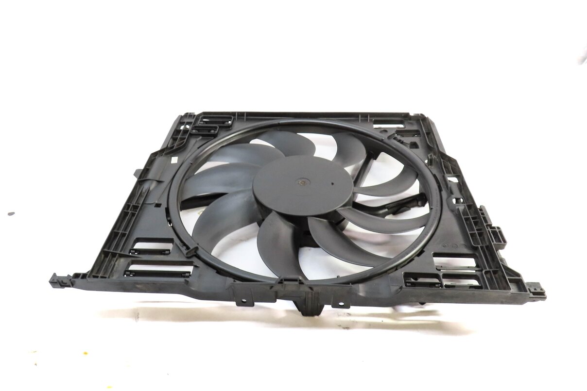 Thumbnail 3: 12-19 BMW M5 M6 ///M F06 F10 F12 4.4L S63 1000w SHOURD & COOLING RADIATOR FAN