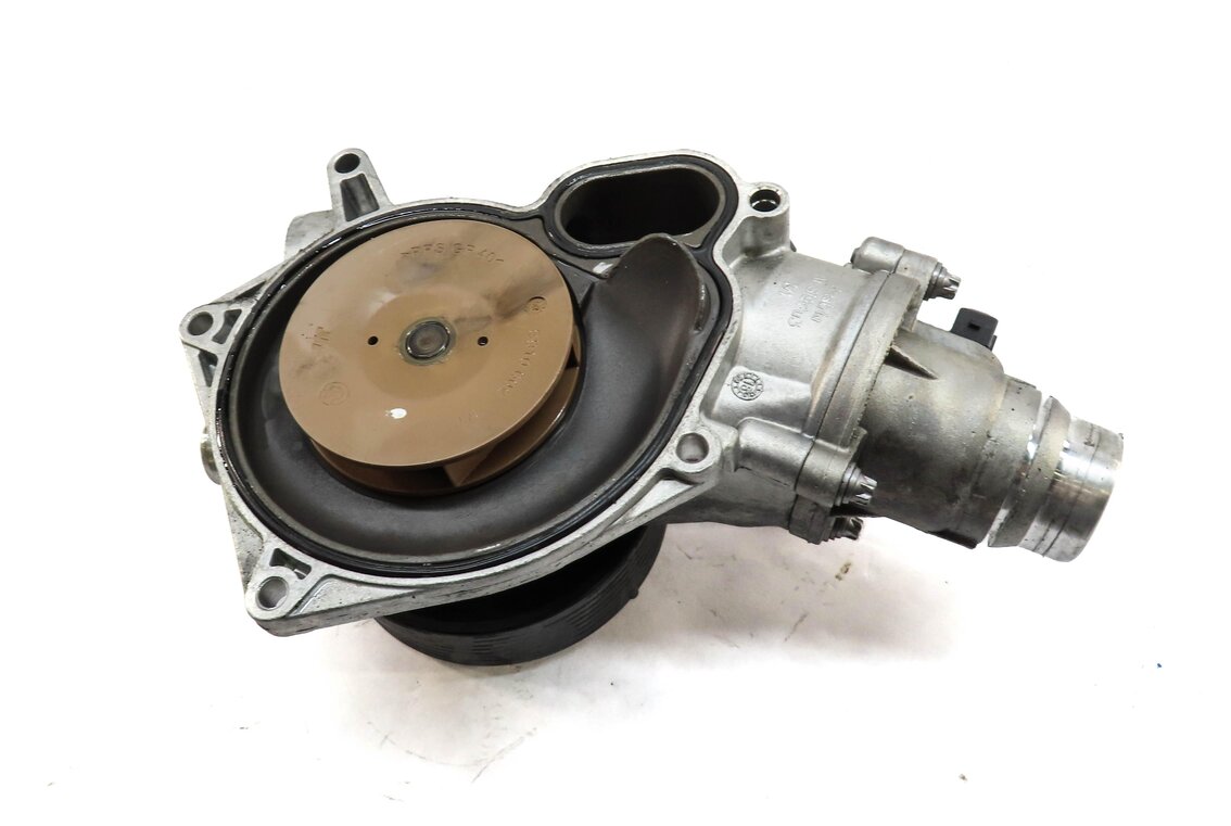 Thumbnail 5: 12-19 BMW M5 M6 X5M X6M ///M (F10 F06 F12 F13 F85 F86) 4.4L ENGINE - WATER PUMP